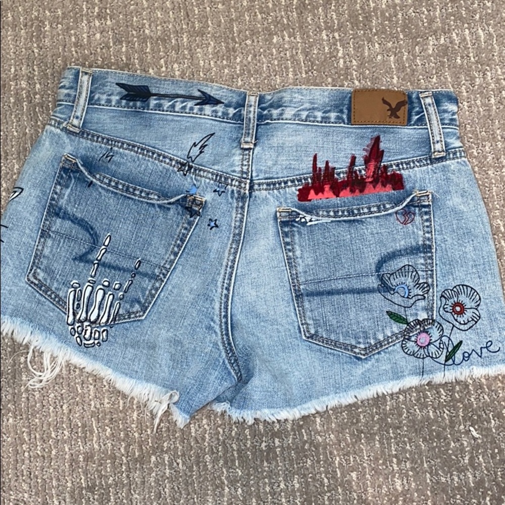 American eagle designed shorts painted - Picture 2 of 2